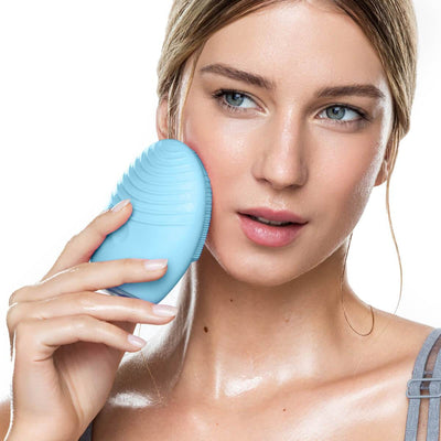 FOREO LUNA 3 Sonic Facial Cleanser and Anti-Ageing Massager